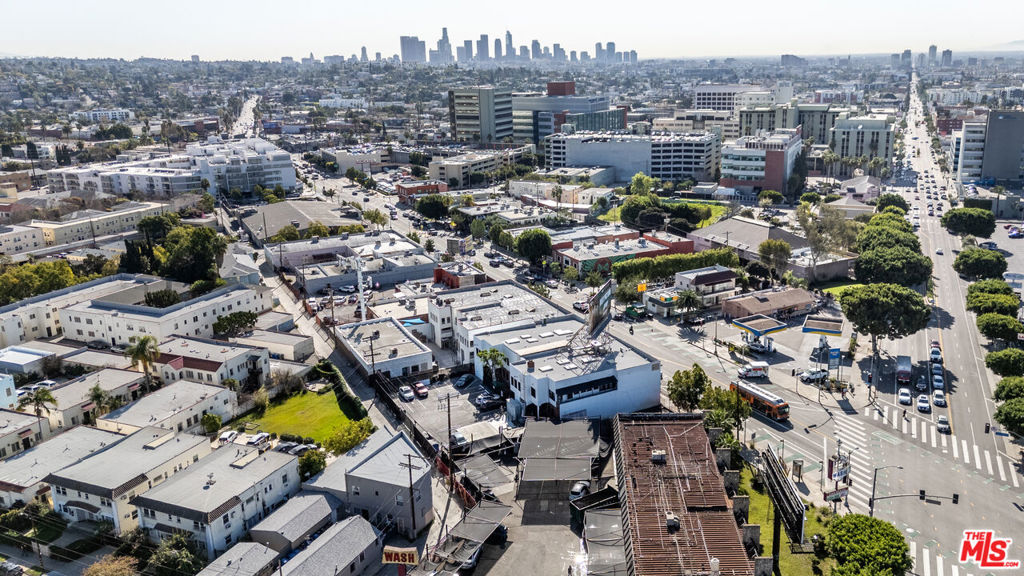4673 Hollywood Boulevard Property Photo 18