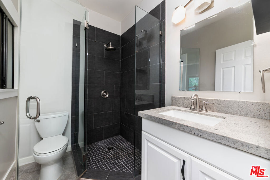 4673 Hollywood Boulevard Property Photo 22