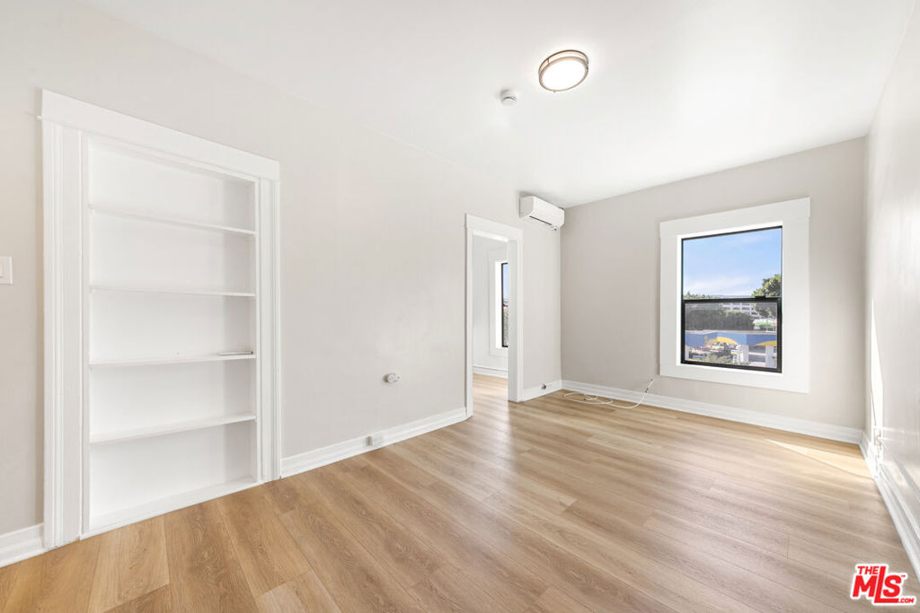 4673 Hollywood Boulevard Property Photo 26