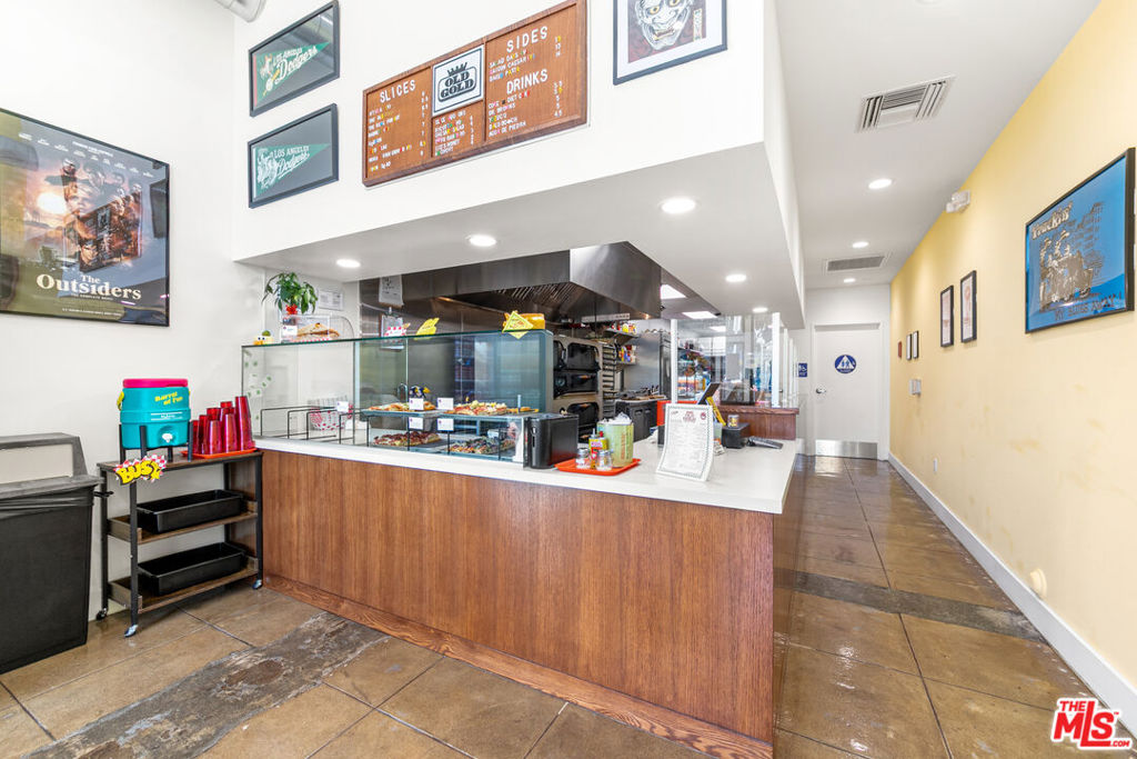 4673 Hollywood Boulevard Property Photo 31
