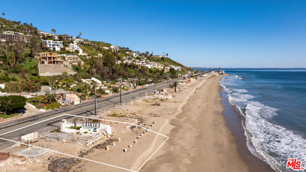 21546 Pacific Coast Highway Property Photo 2