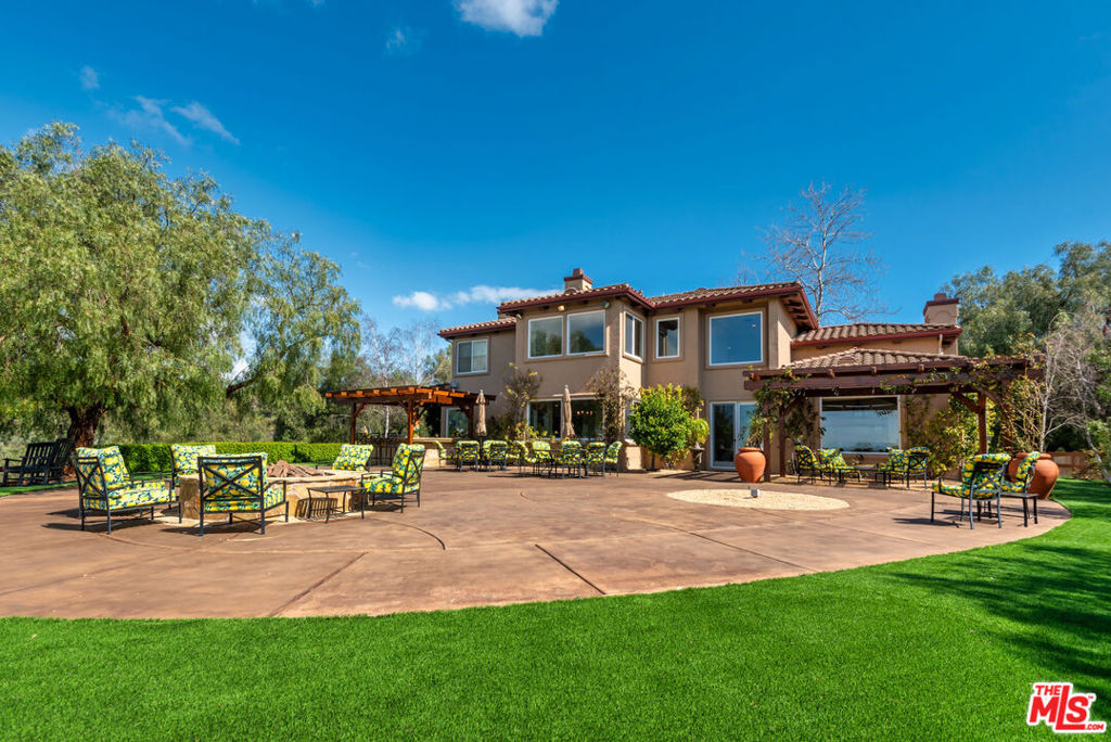 8018 Balcom Canyon Road Property Photo 9