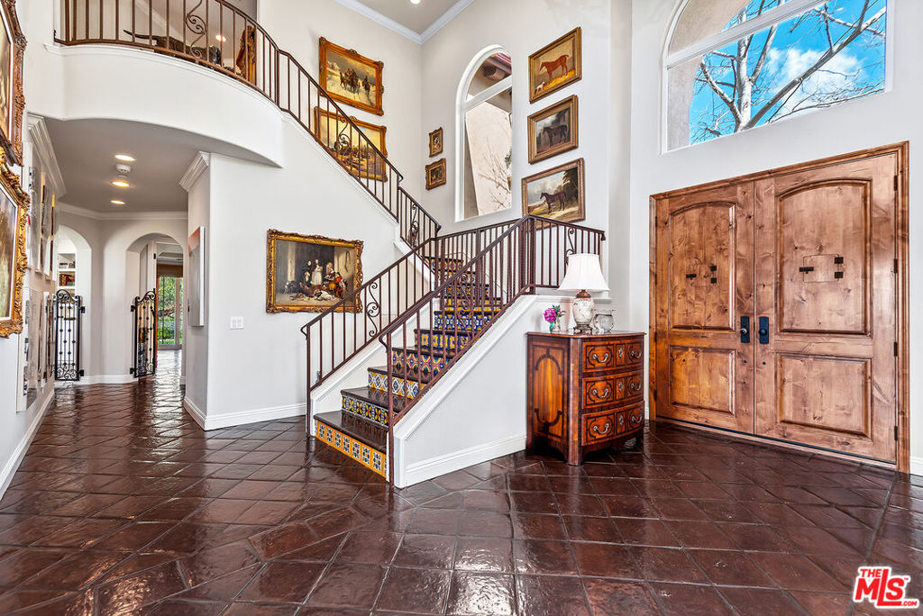 8018 Balcom Canyon Road Property Photo 11