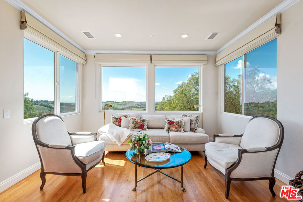 8018 Balcom Canyon Road Property Photo 14
