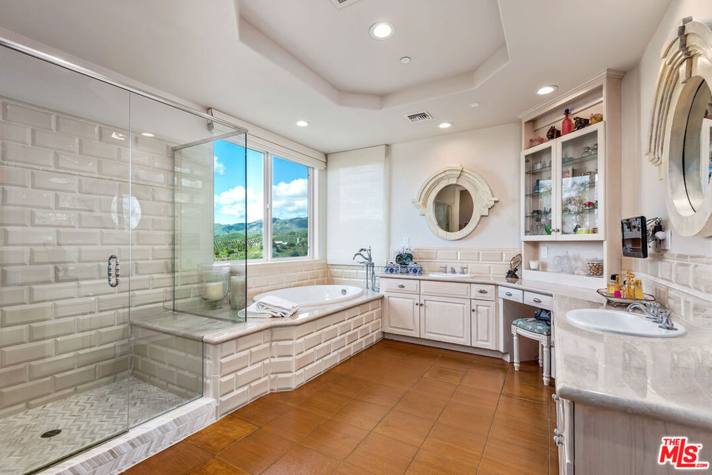 8018 Balcom Canyon Road Property Photo 15