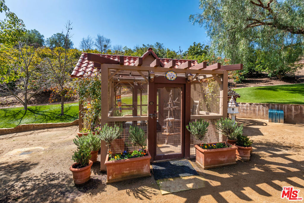 8018 Balcom Canyon Road Property Photo 23