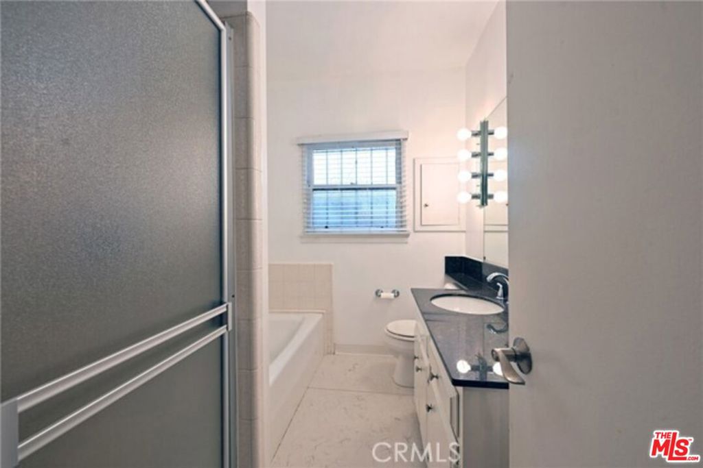 149 S Crescent Drive C Property Photo 6
