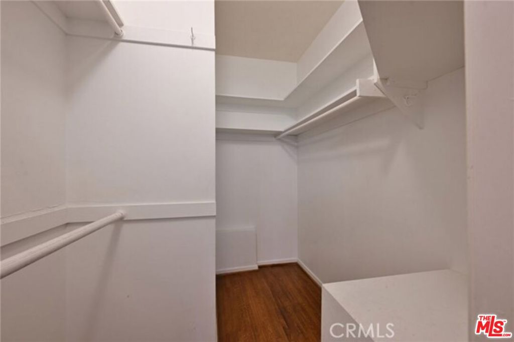 149 S Crescent Drive C Property Photo 8