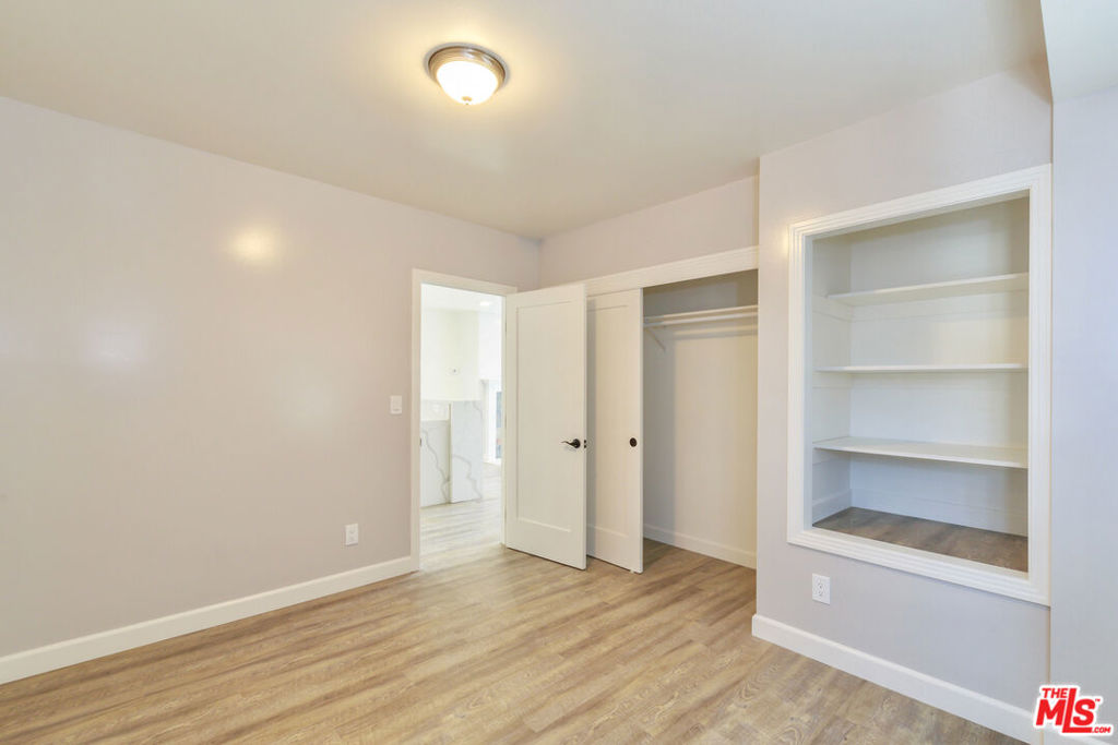 1836 The Strand Property Photo 43