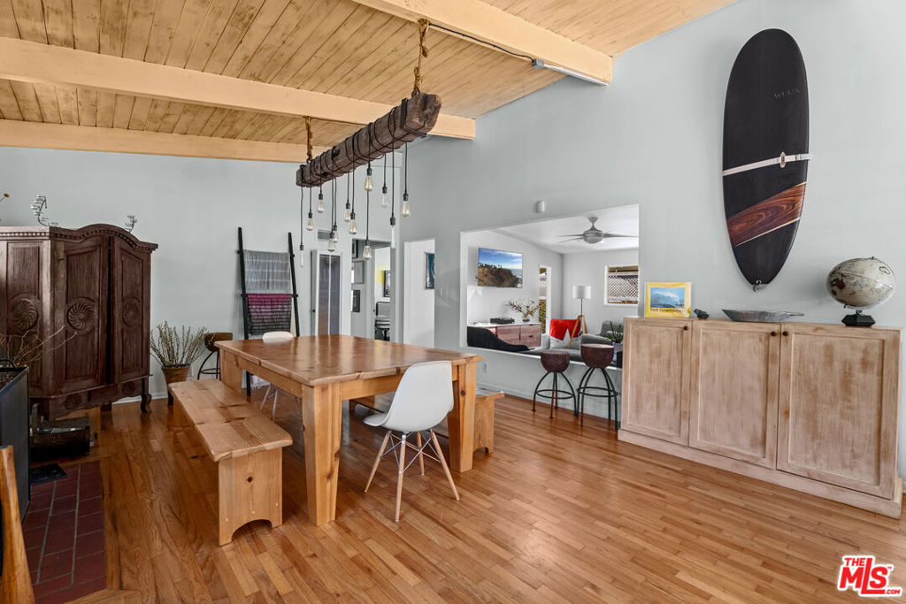 3612 Greenwood Avenue Property Photo 3