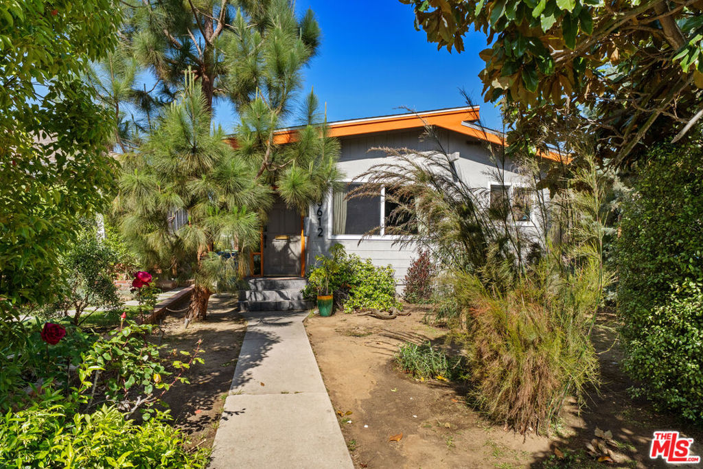 3612 Greenwood Avenue Property Photo 6