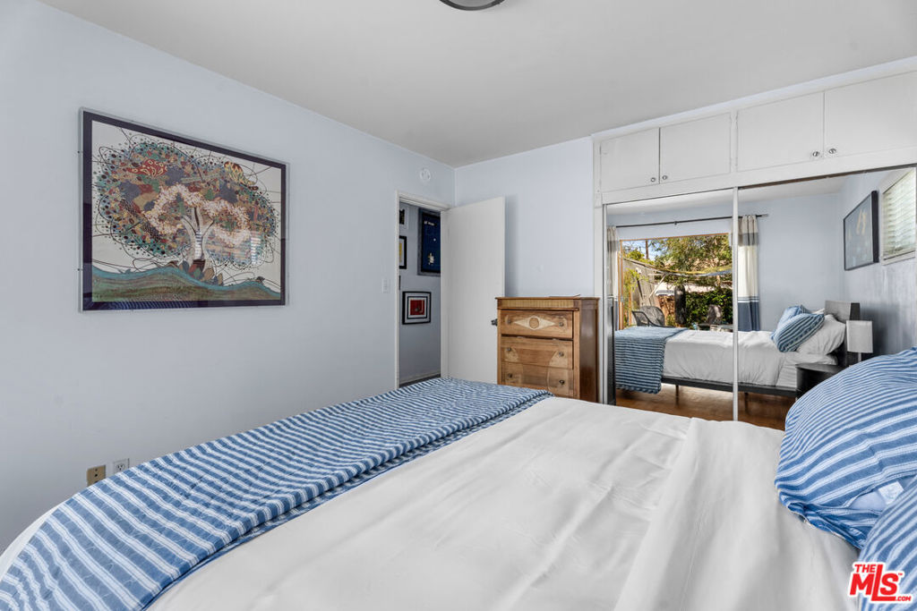 3612 Greenwood Avenue Property Photo 16