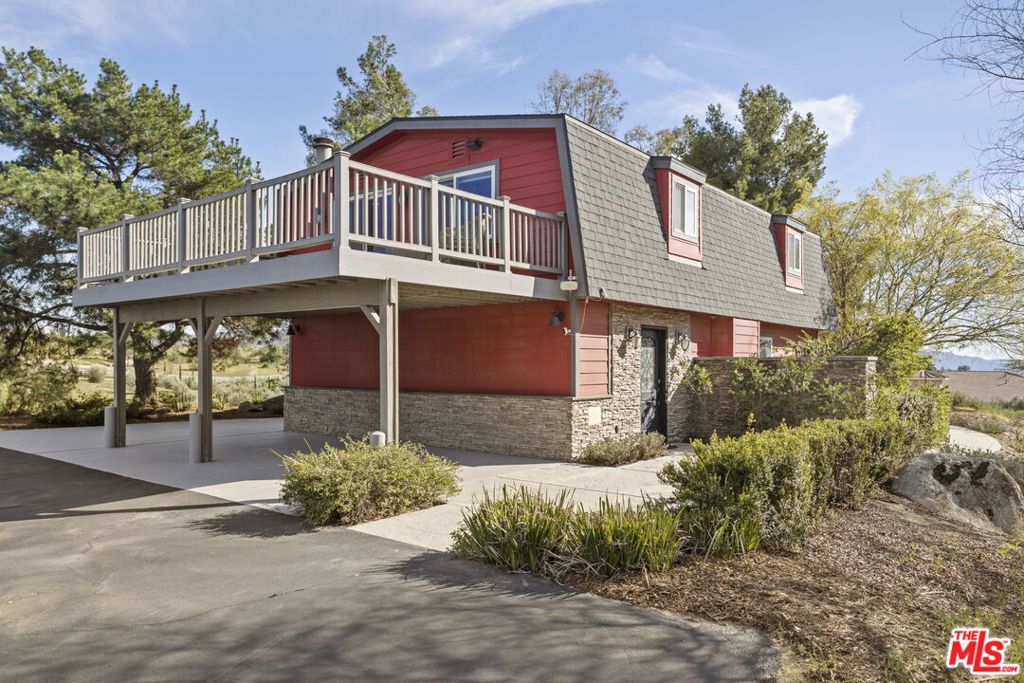 36880 E Benton Road Property Photo 1