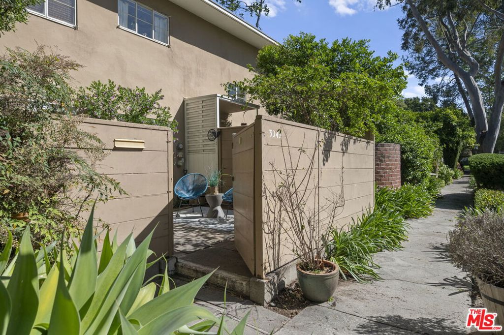 5345 Village Green Property Photo 7