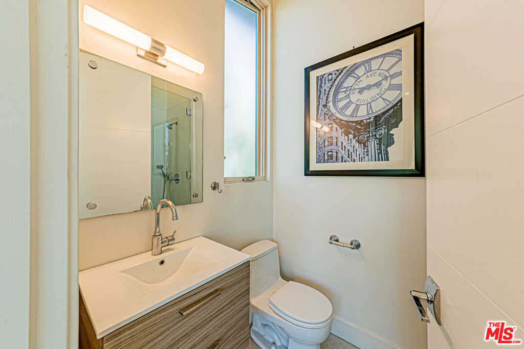 310 N Lucerne Boulevard Property Photo 40