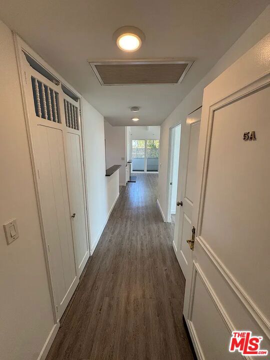733 Huntley Drive Property Photo 5