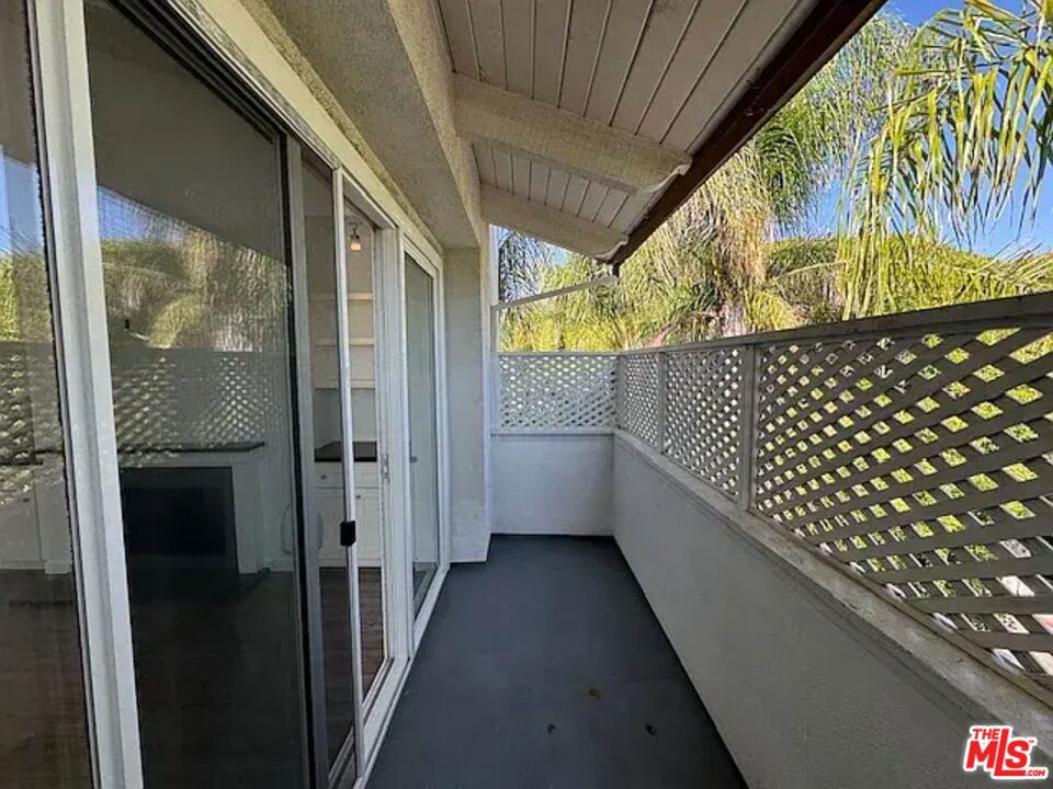 733 Huntley Drive Property Photo 11