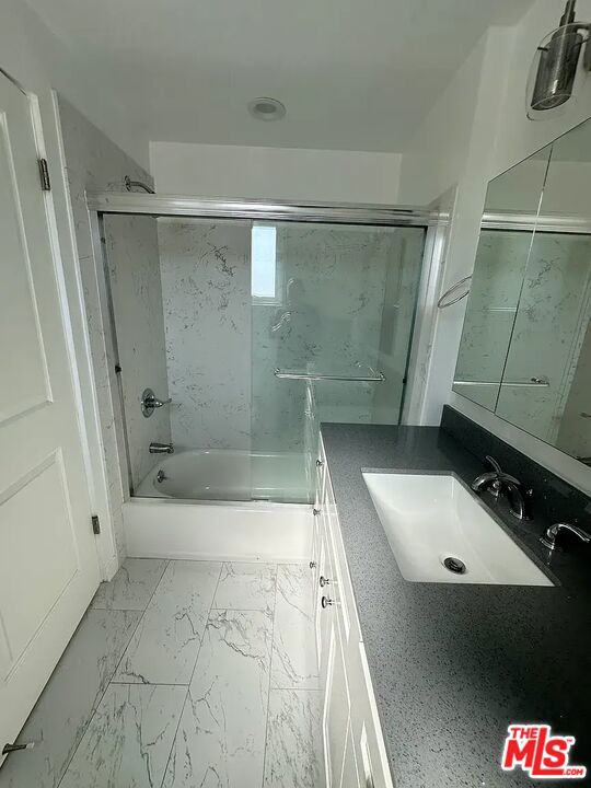 733 Huntley Drive Property Photo 16