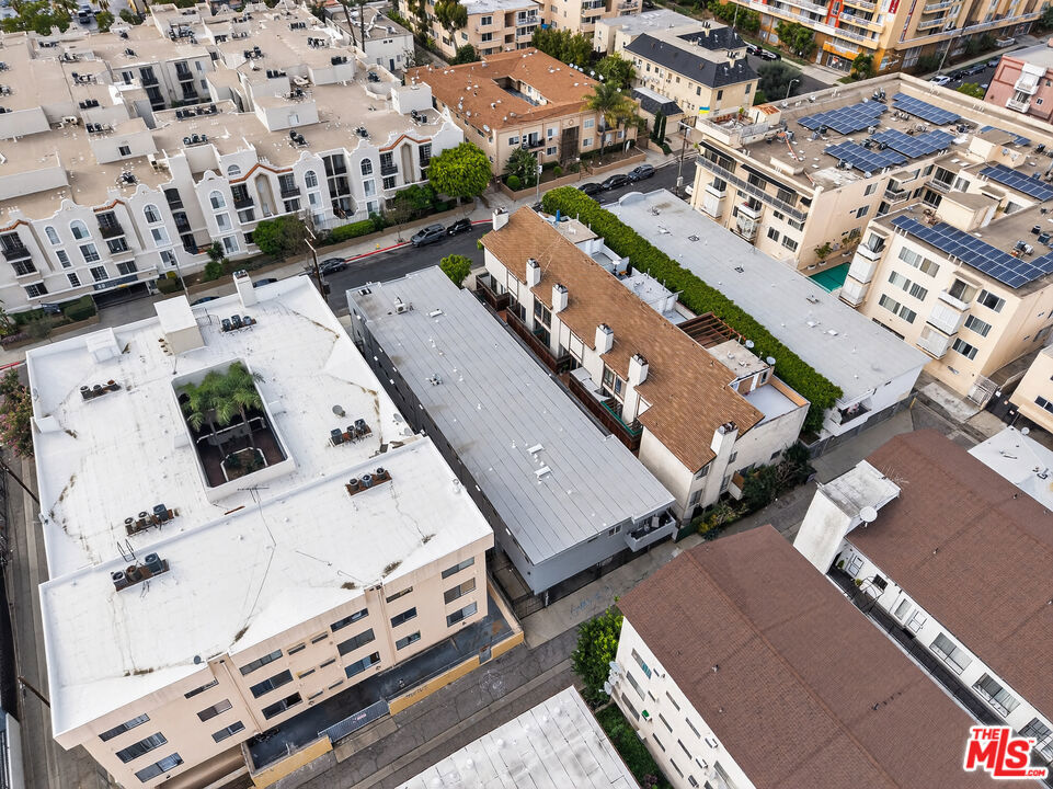 1530 N Formosa Avenue Property Photo 18