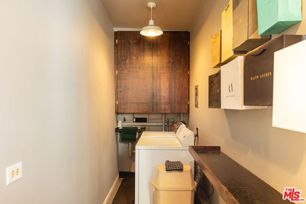 516 N Bronson Avenue Property Photo 23