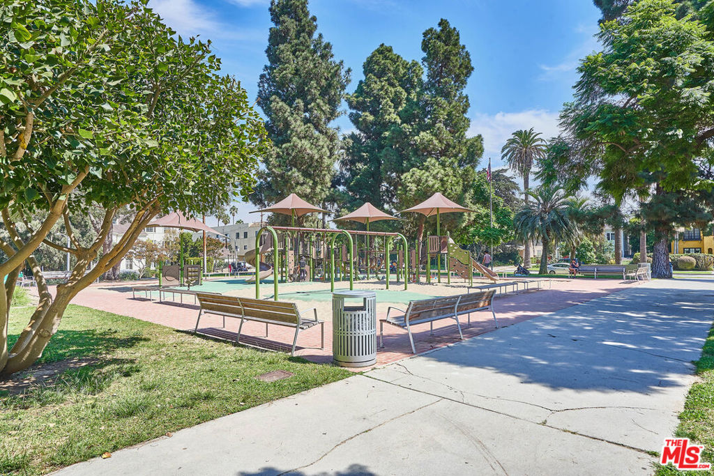865 S Lucerne Boulevard Property Photo 70