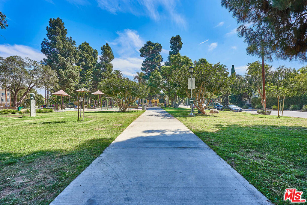 865 S Lucerne Boulevard Property Photo 75