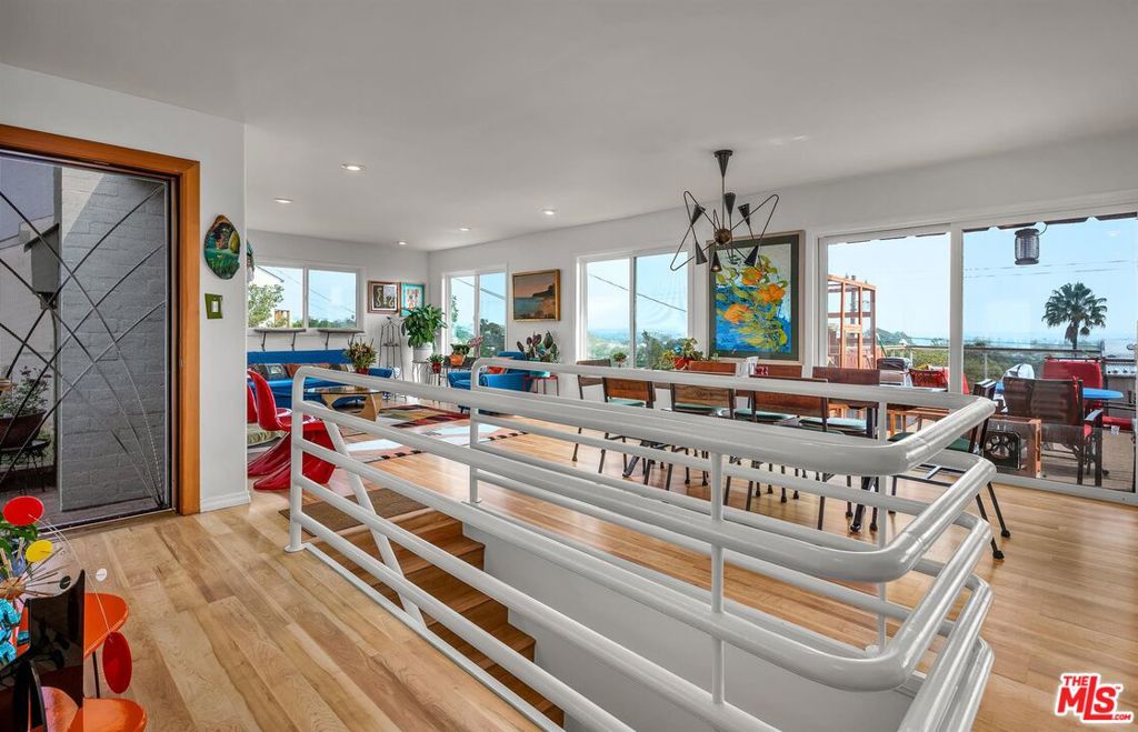 2030 Marine Street Property Photo 5