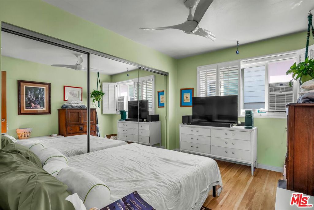 2030 Marine Street Property Photo 18