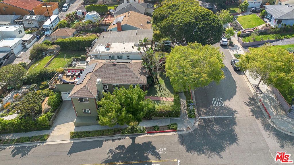 2030 Marine Street Property Photo 29