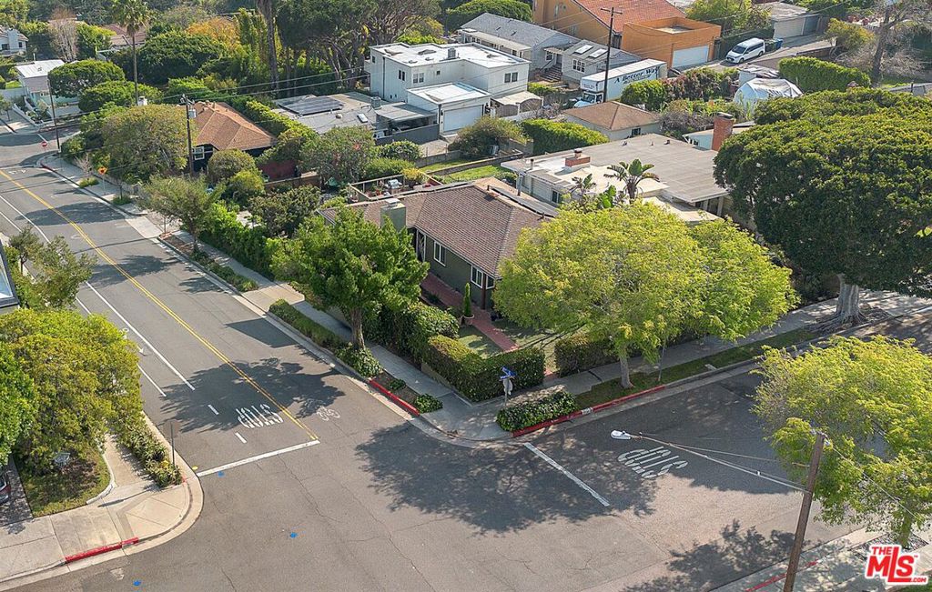 2030 Marine Street Property Photo 31