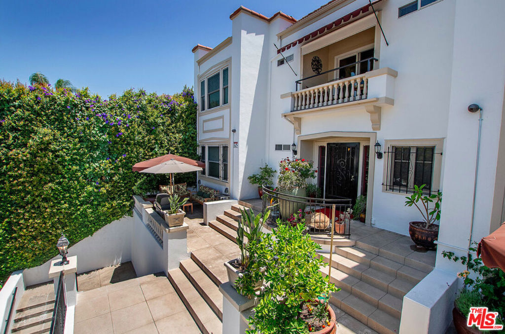 254 S Vendome Property Photo 4