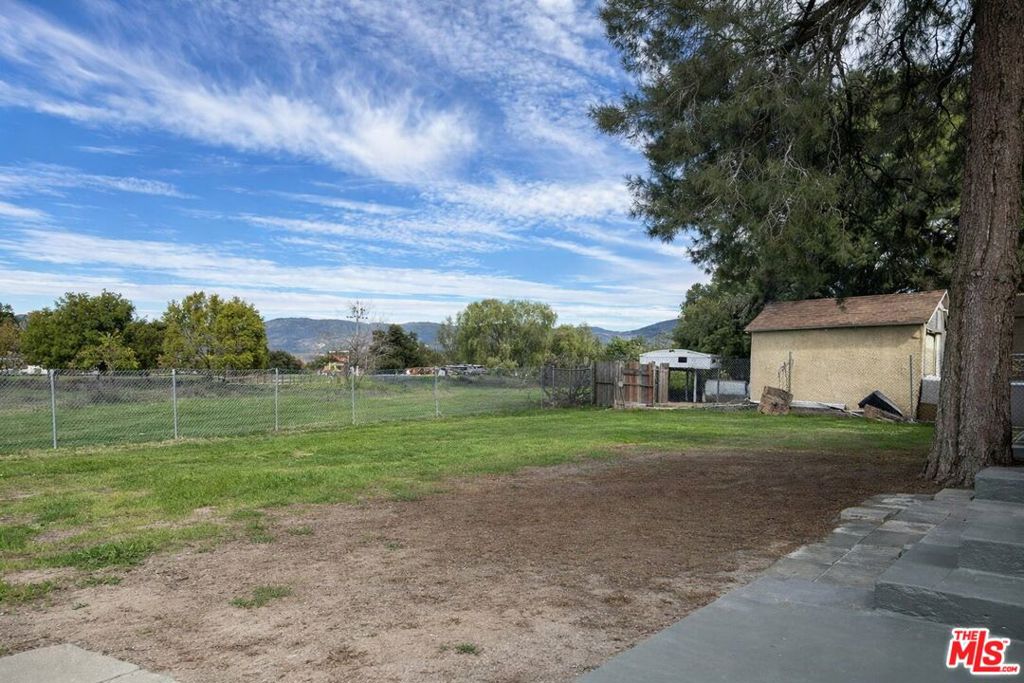 1940 W Base Line Street Property Photo 5