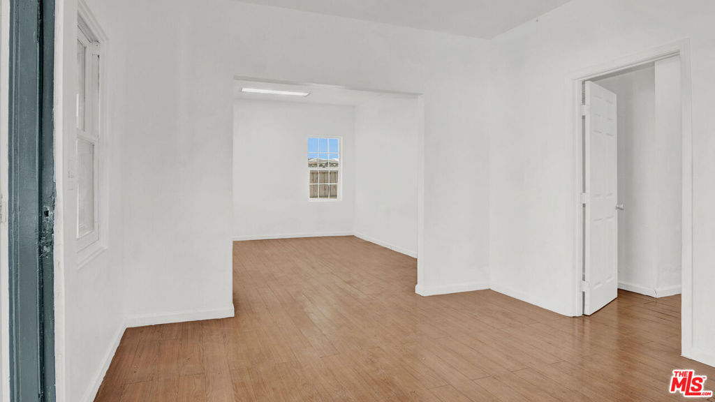 6072 York Boulevard Property Photo 5