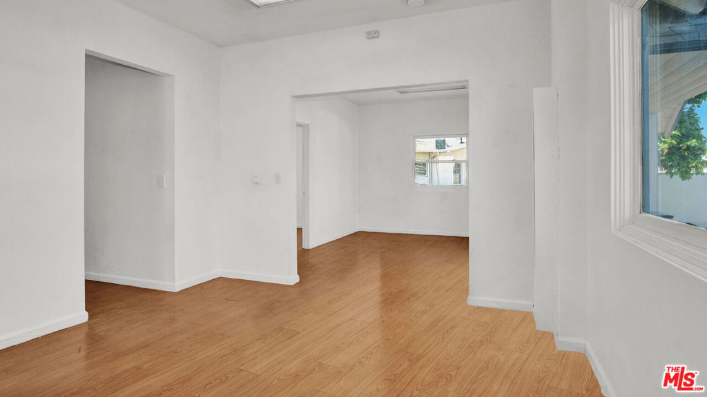 6072 York Boulevard Property Photo 6