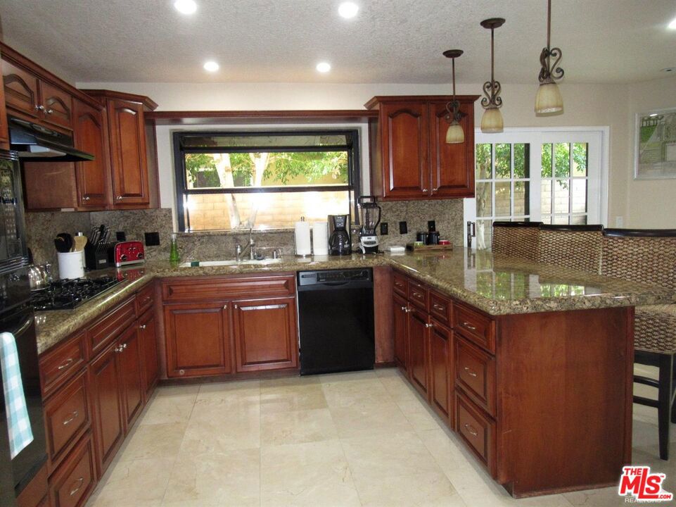 78920 Skyward Way Property Photo 7