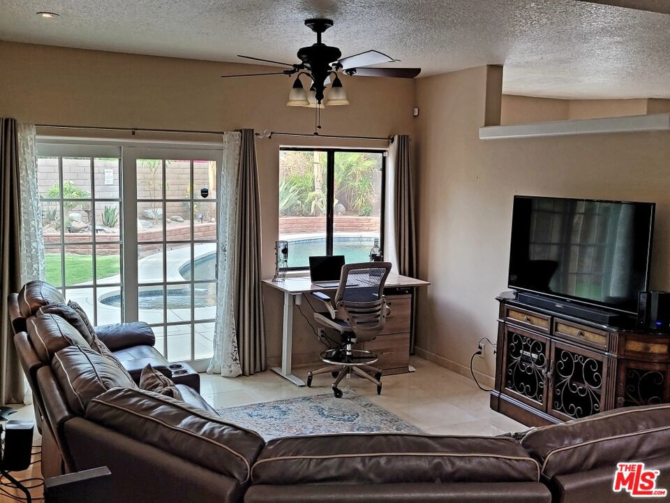 78920 Skyward Way Property Photo 9