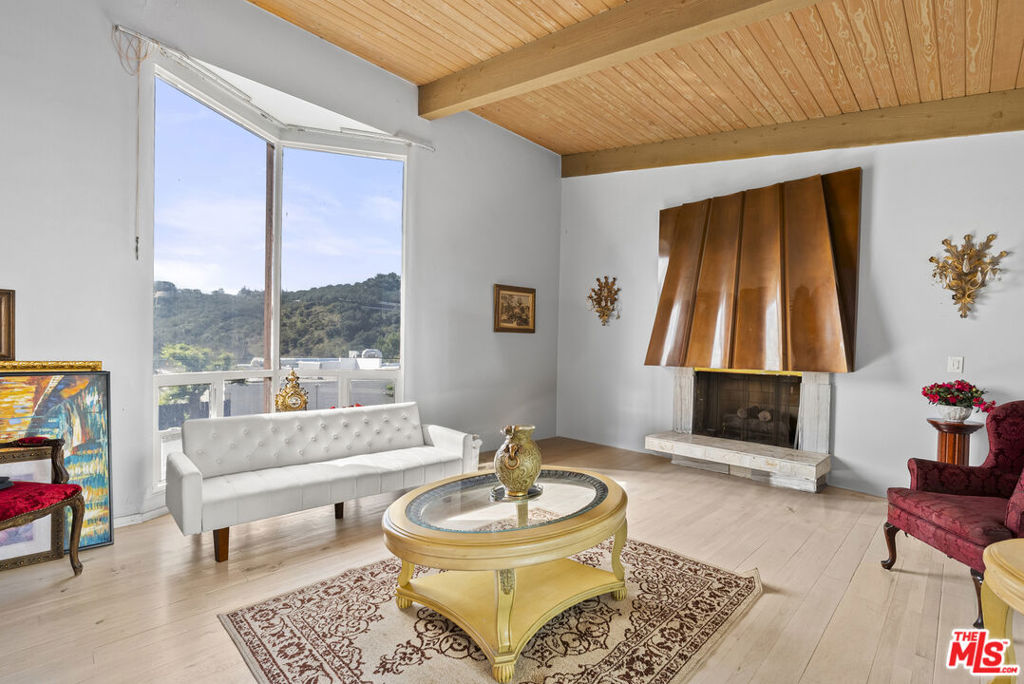 11807 Bel Terrace Property Photo 6