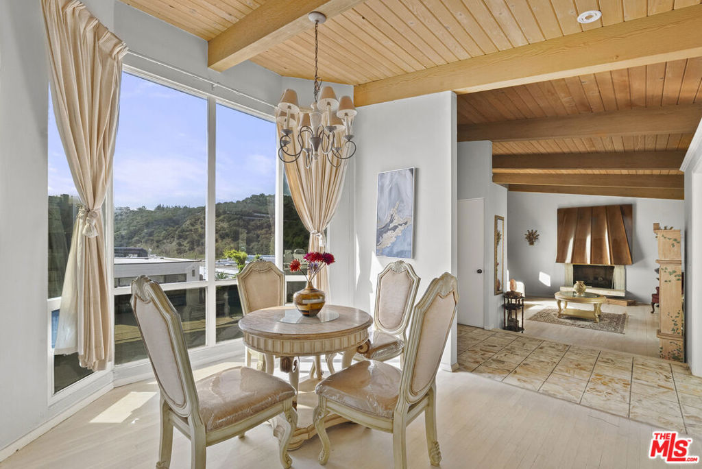 11807 Bel Terrace Property Photo 8