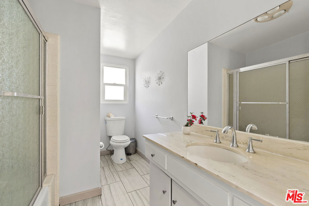 11807 Bel Terrace Property Photo 17