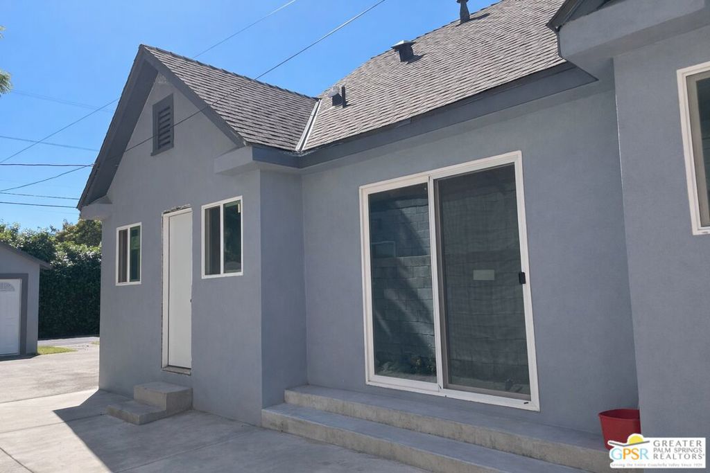 1820 W Martin Luther King Boulevard Property Photo 2
