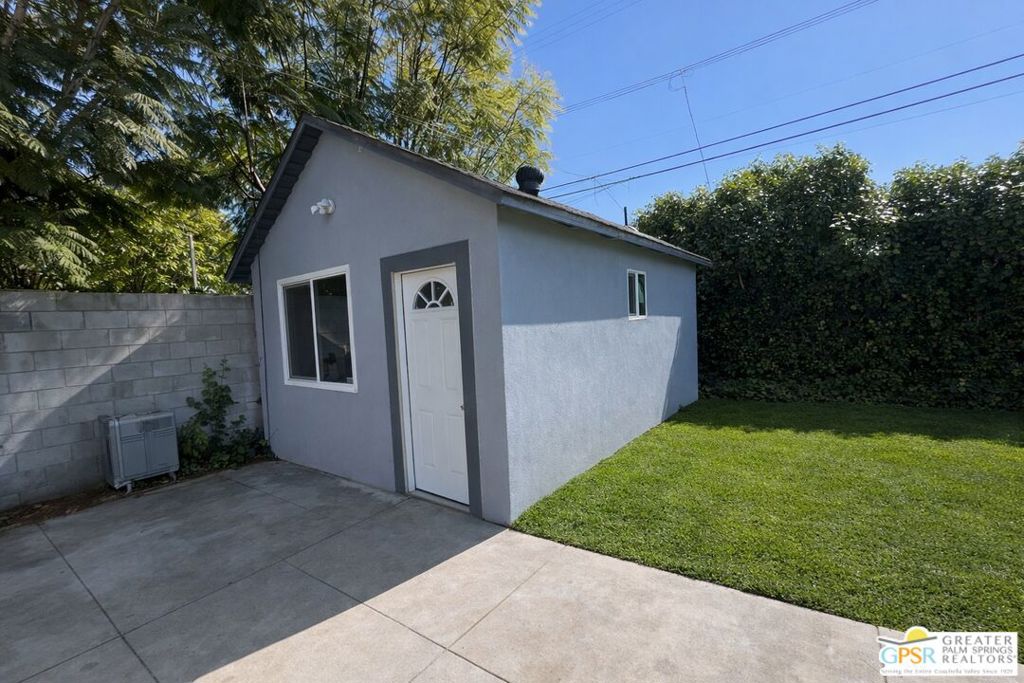 1820 W Martin Luther King Boulevard Property Photo 3