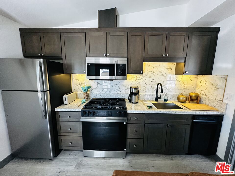 266 S Paseo Laredo Property Photo 46