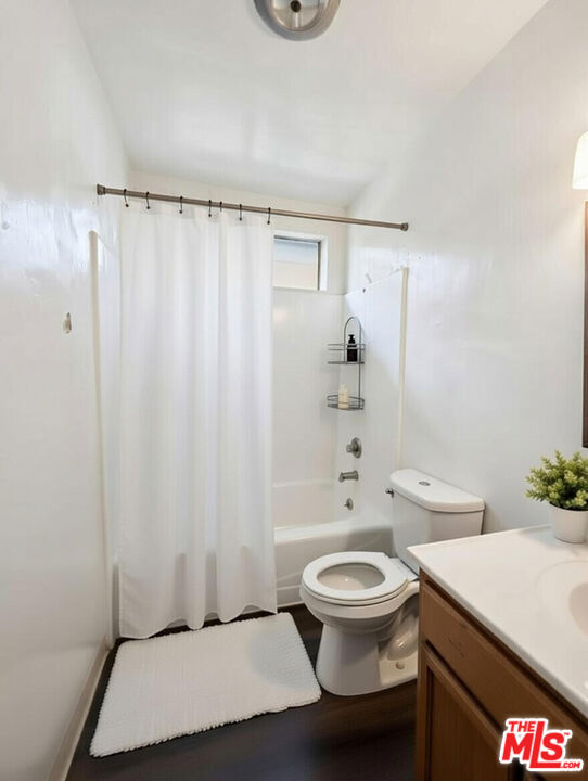 1208 W Adams Boulevard 1 Property Photo 5