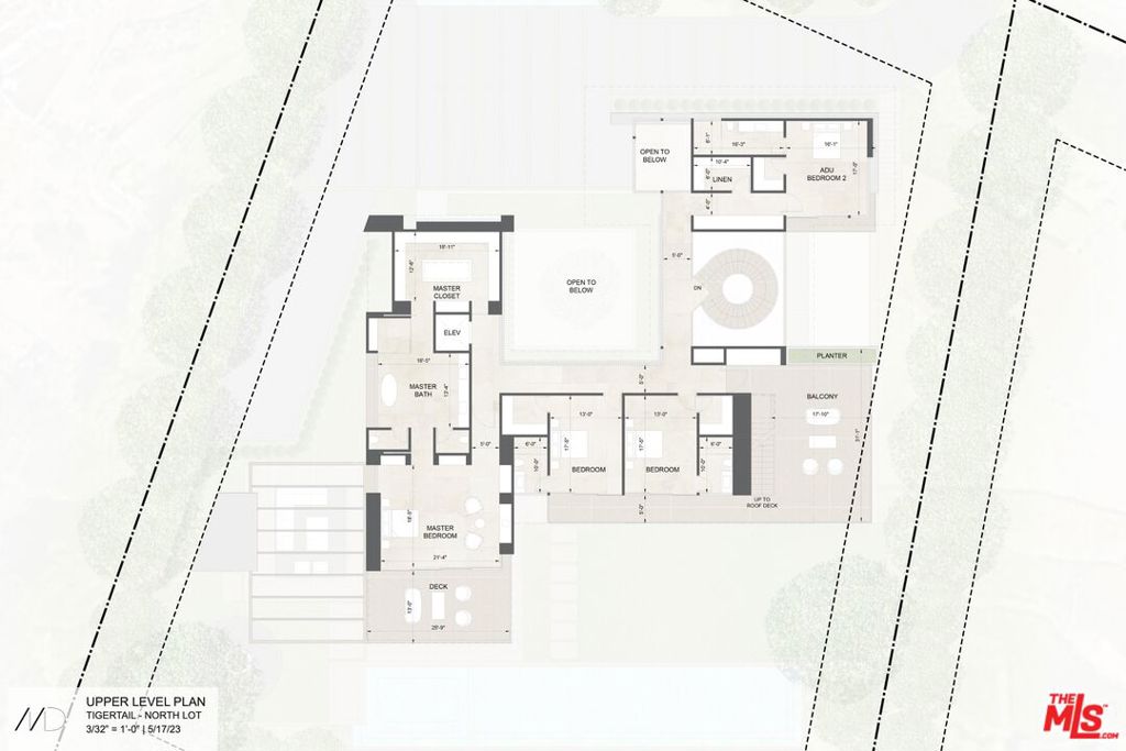 747 N Tigertail Road Property Photo 11