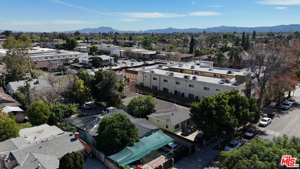 7222 Tyrone Avenue Property Photo 3