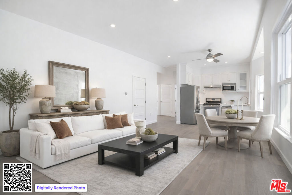 31 Breeze Avenue B Property Photo 1
