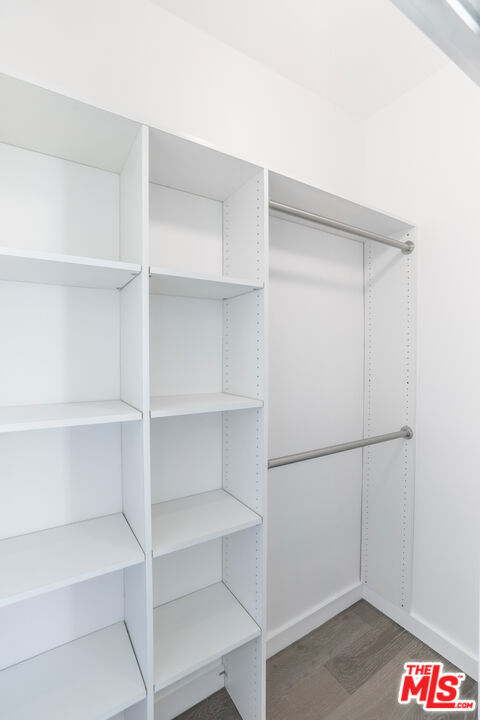 31 Breeze Avenue B Property Photo 7
