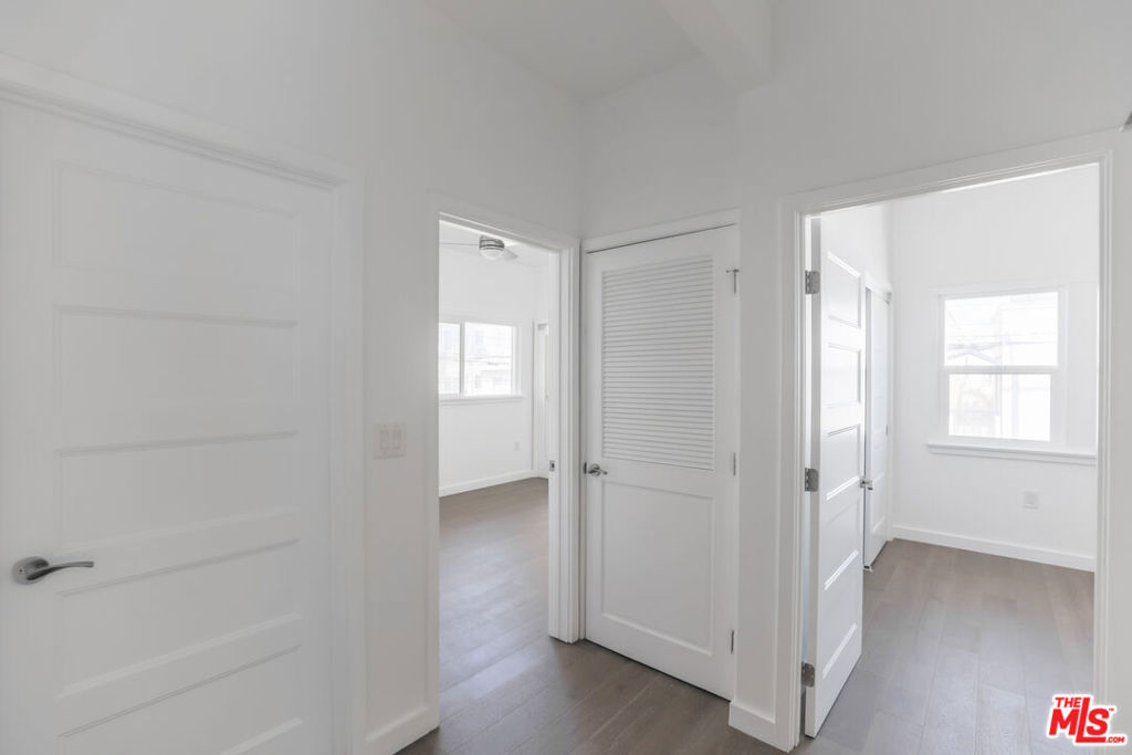 31 Breeze Avenue B Property Photo 9