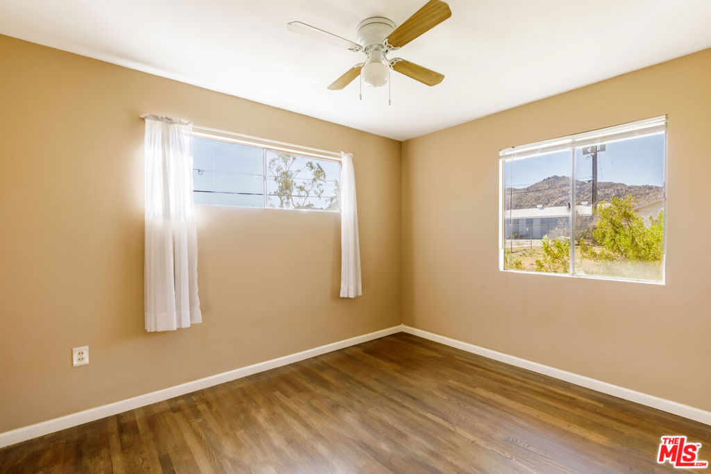 62137 Desert Air Road Property Photo 21