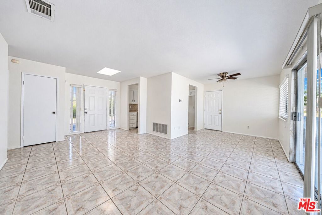 12865 Amethyst Road Property Photo 4